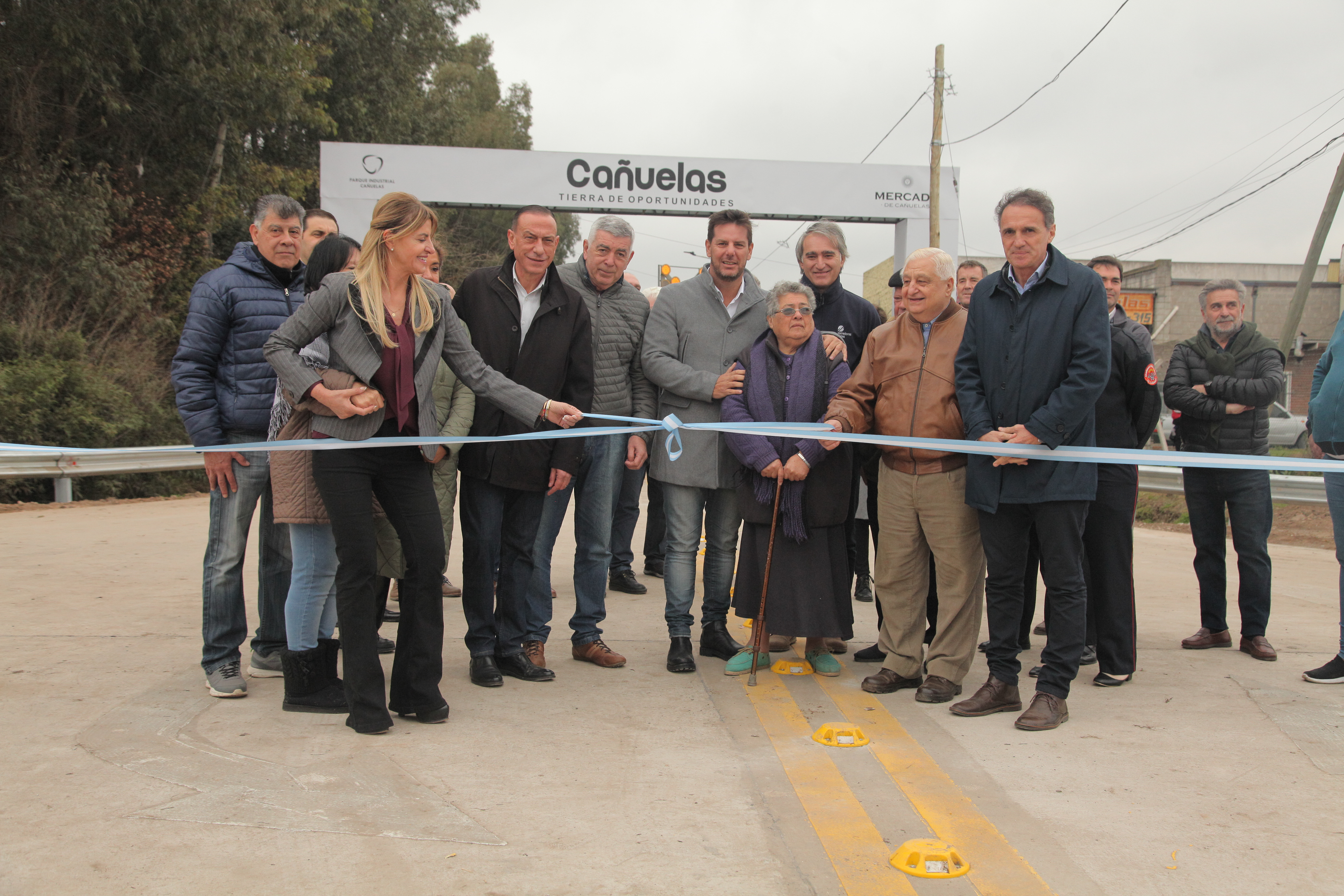 Inauguración oficial junto a vecinas y vecinos de Cañuelas.